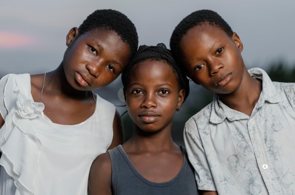 Des filles protégées et épanouies – Crédit photo Freepik